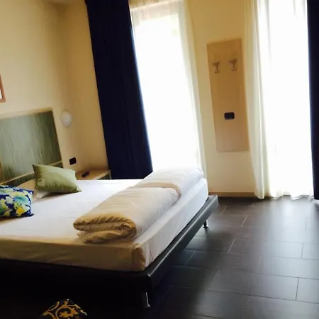 Hotel Anna 3*