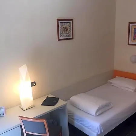 Hotel Anna 3*