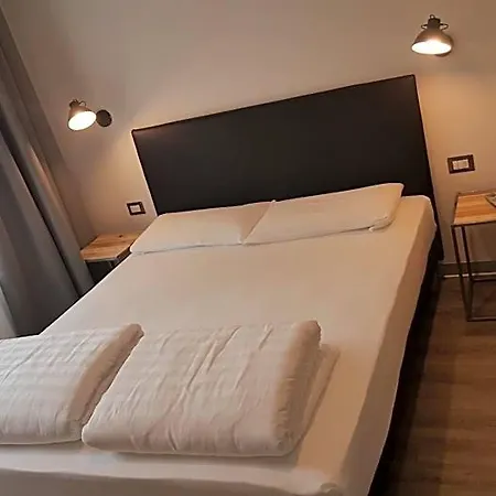 Anna Hotel 3*