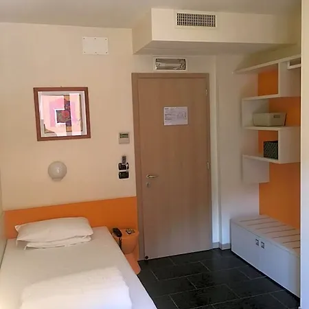 Hotel Anna 3*